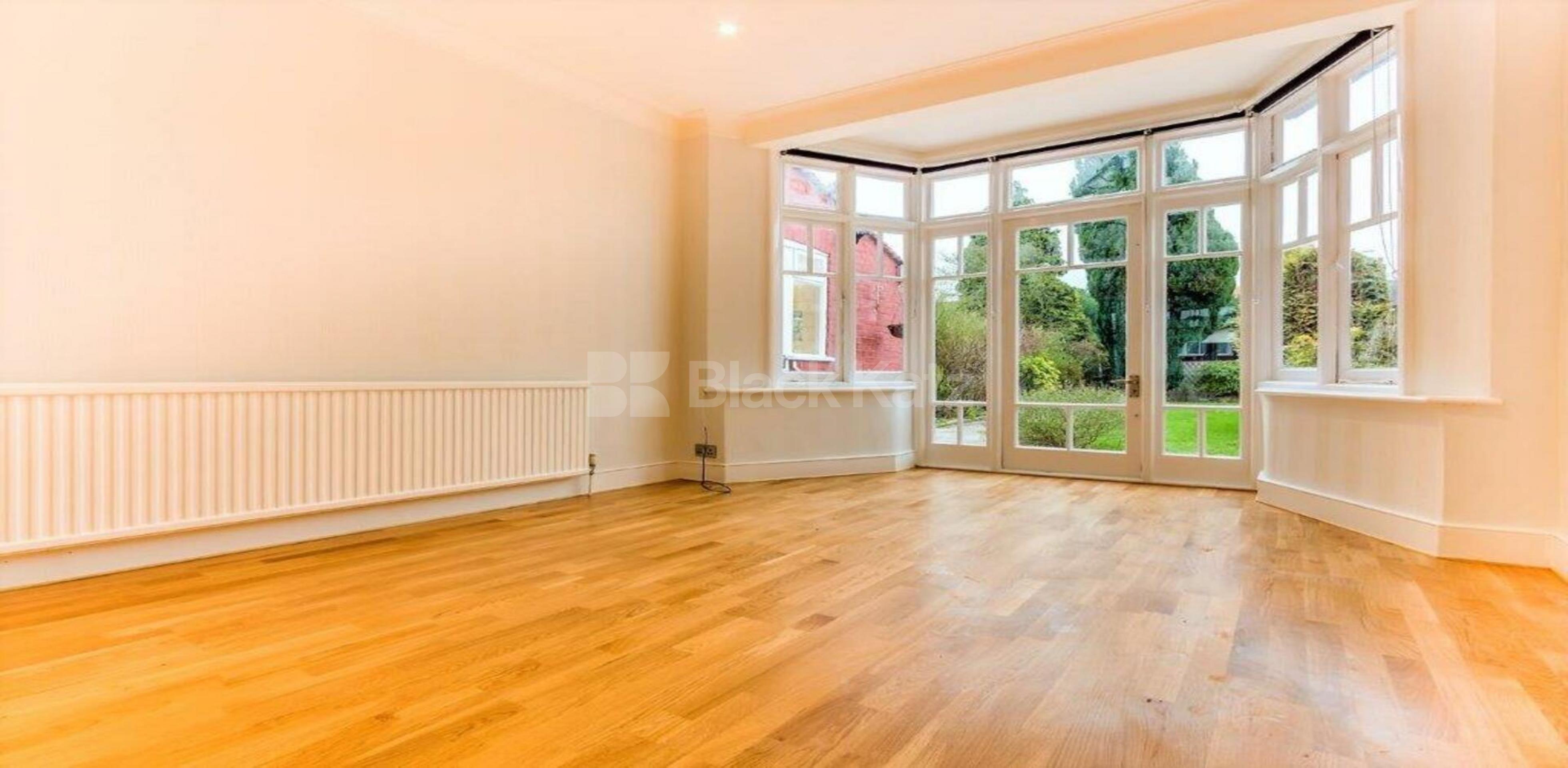 			NEW INSTRUCTION - Beautiful House !, 3 Bedroom, 1 bath, 1 reception House			 Chase Way, Southgate N14